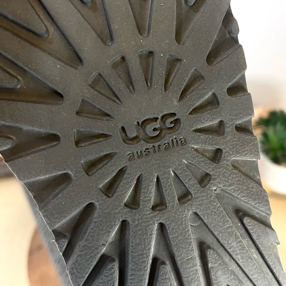 *UGG | Classic Cardy Knit Boot SN 5819 in Grey Size 7 - Picture 11 of 13